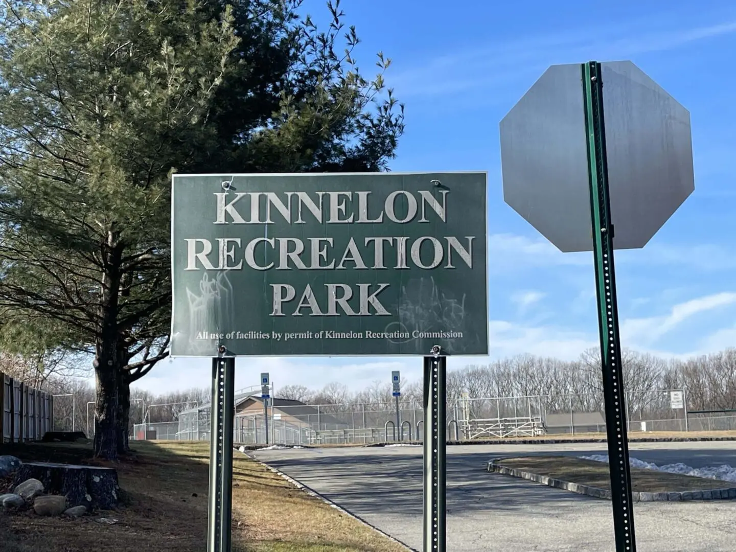 Kinnelon Recreation Park entrance sign. Kinnelon Recreation Park offers diverse sports, camps, and community activities like seasonal sports leagues (soccer, basketball, wrestling), summer camps, and fitness programs, utilizing facilities for various age groups from toddlers to adults