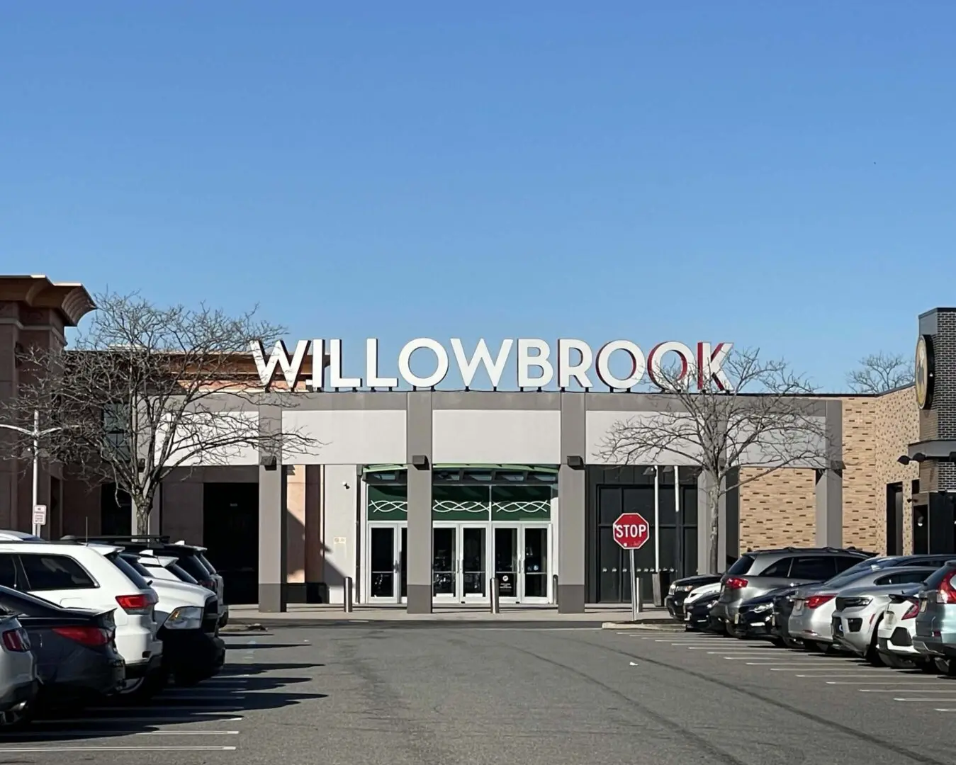 image of willowbrook mall in wayne new jersey