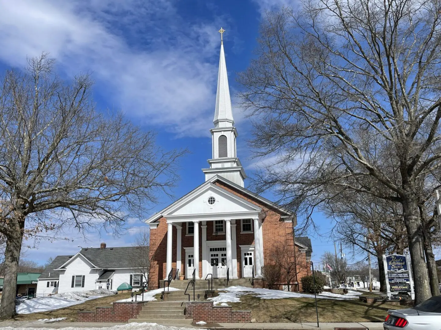 Ponds Reformed Church has served the Oakland NJ community since 1710.