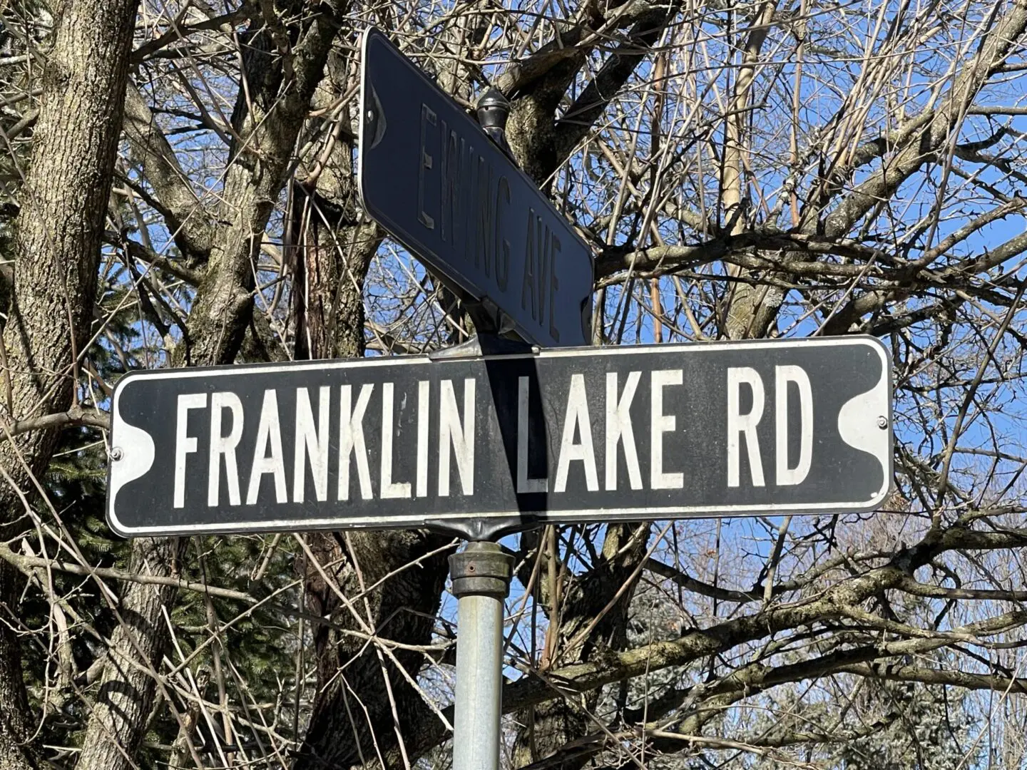 franklin lake road and ewing ave crossing signs in franklin lakes nj
