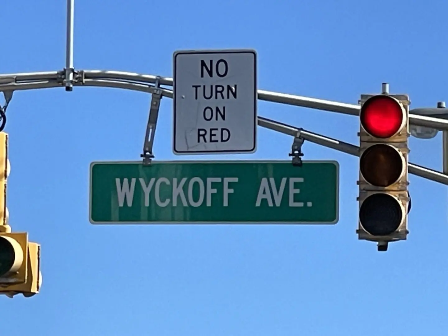 Wycoff Ave street sign in Wycoff NJ